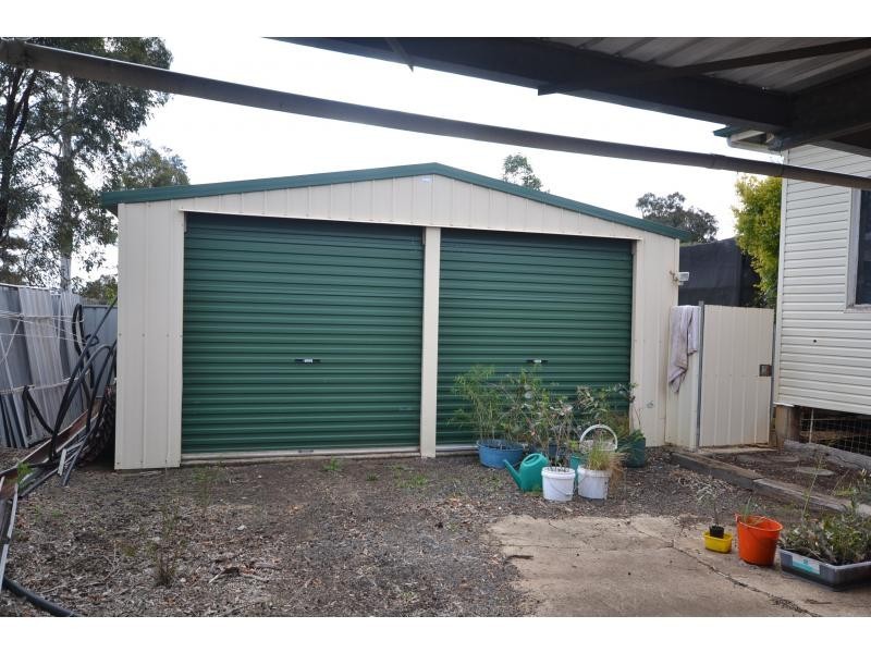 42 Railway Street, Cambooya QLD 4358