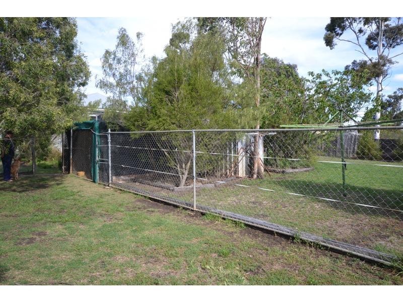 42 Railway Street, Cambooya QLD 4358