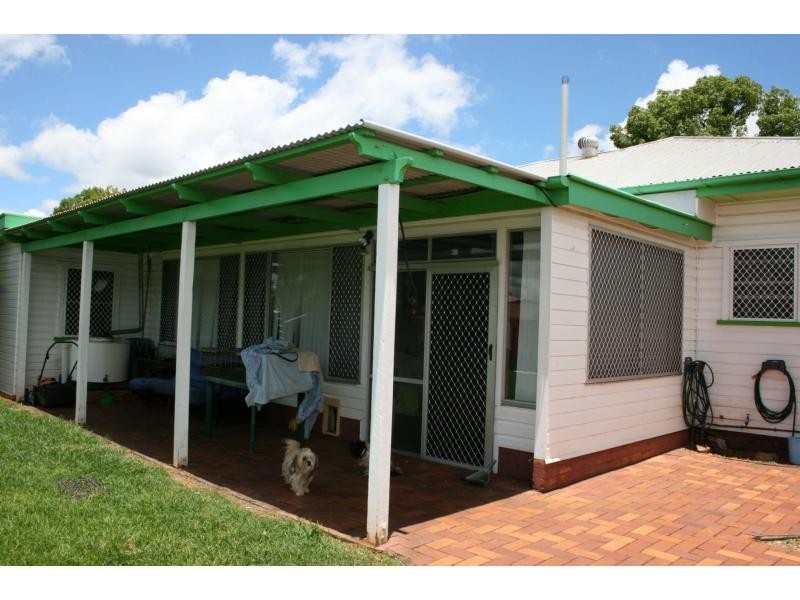 89 Anzac Avenue, Newtown QLD 4350