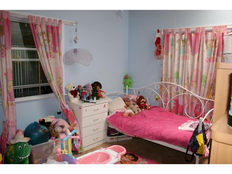 89 Anzac Avenue, Newtown QLD 4350