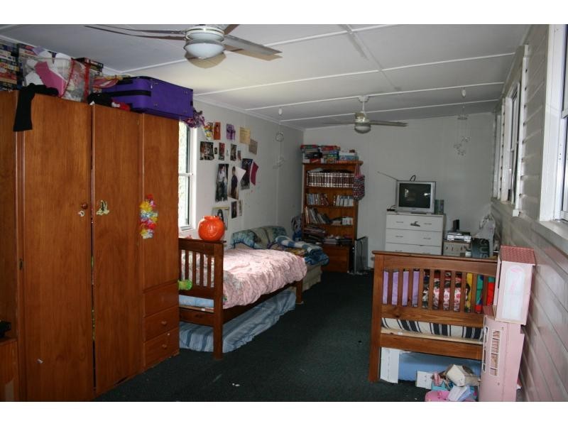 89 Anzac Avenue, Newtown QLD 4350