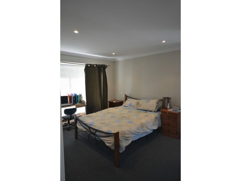 Unit 1/28 Cuttaburra Crescent, Glenvale QLD 4350
