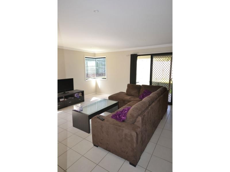 Unit 1/28 Cuttaburra Crescent, Glenvale QLD 4350