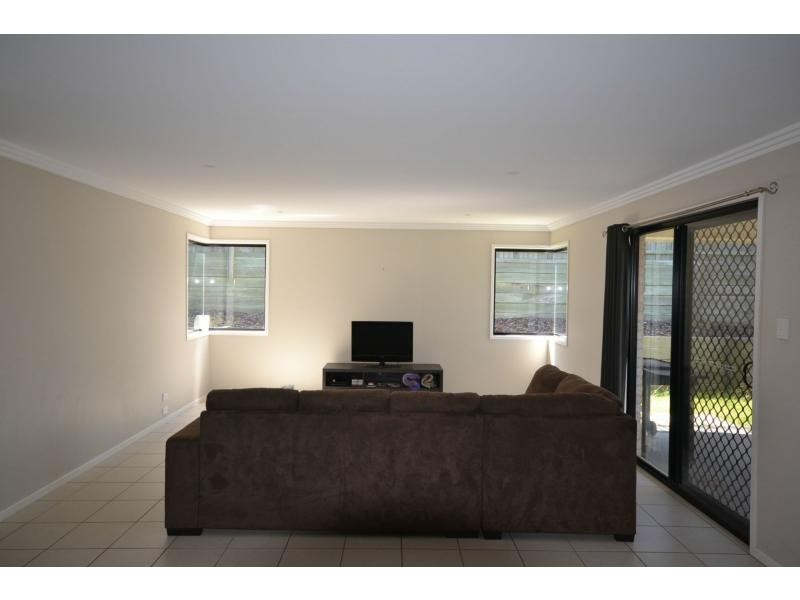Unit 1/28 Cuttaburra Crescent, Glenvale QLD 4350