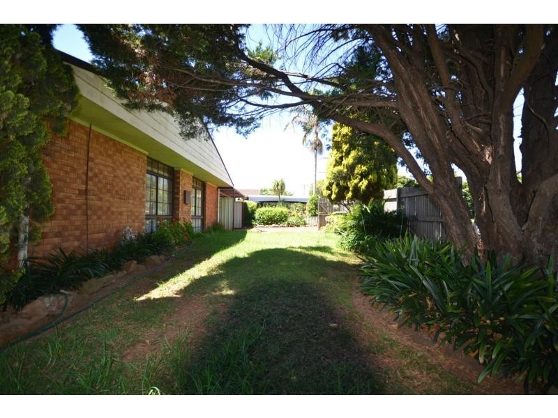 258 Taylor Street, Newtown QLD 4350