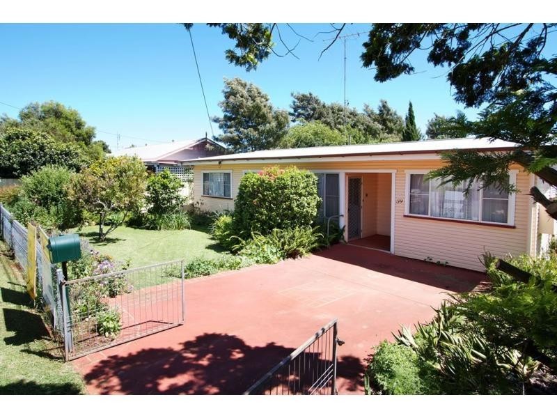 59 Buckland Street, Harristown QLD 4350