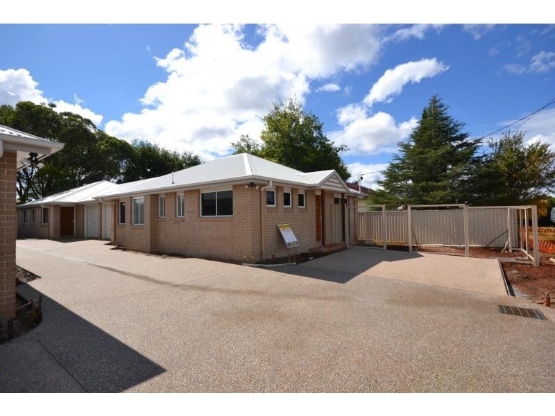 4/3 Phyllis Street, Toowoomba QLD 4350