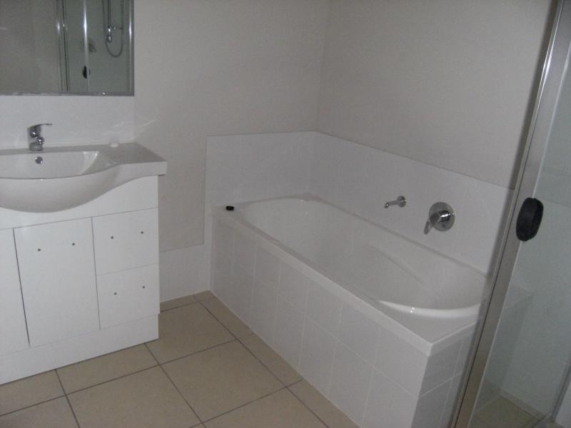 Unit 3/116-118 Taylor Street, Newtown QLD 4350