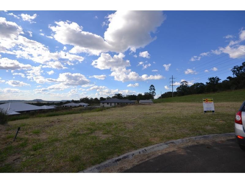 16 Rubie Court, Westbrook QLD 4350