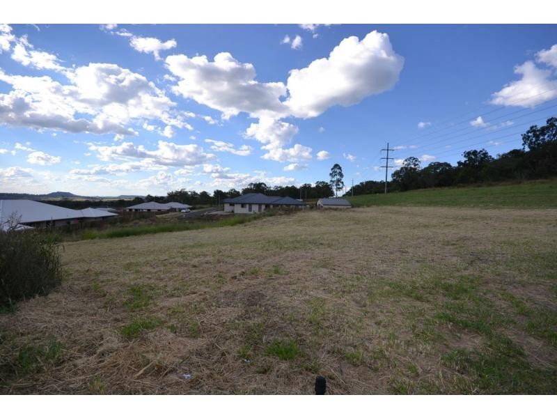 16 Rubie Court, Westbrook QLD 4350