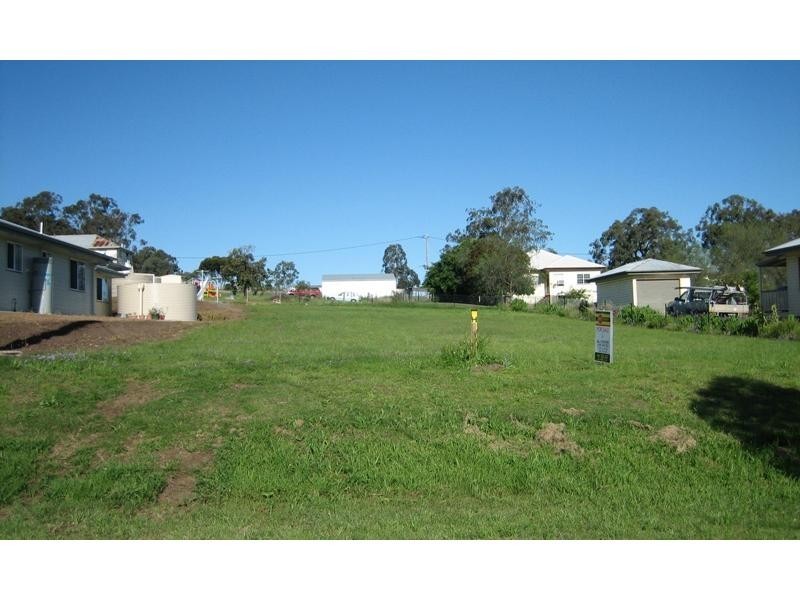 104 Mocatta Street, Goombungee QLD 4354