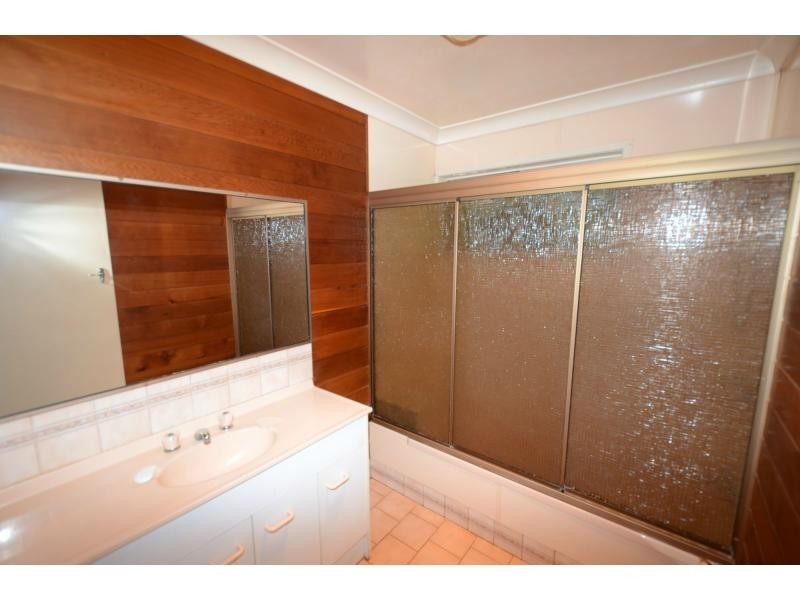 3 Greenbury Street, Rockville QLD 4350