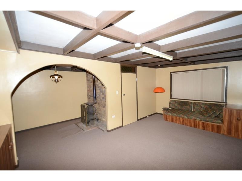 3 Greenbury Street, Rockville QLD 4350