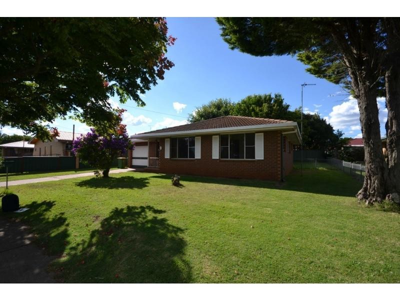 9 Cudgee Court, Wilsonton Heights QLD 4350
