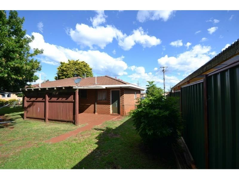 9 Cudgee Court, Wilsonton Heights QLD 4350