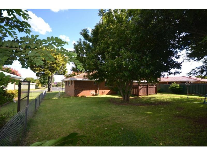 9 Cudgee Court, Wilsonton Heights QLD 4350