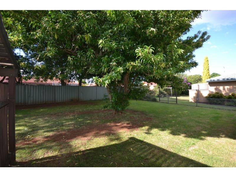 9 Cudgee Court, Wilsonton Heights QLD 4350