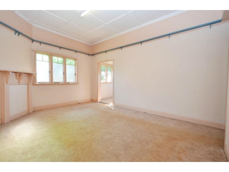 123 West Street, Toowoomba City QLD 4350