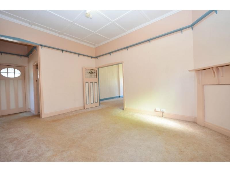 123 West Street, Toowoomba City QLD 4350