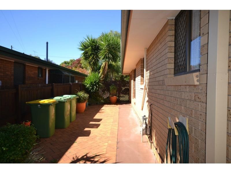 9 Batten Court, Wilsonton QLD 4350