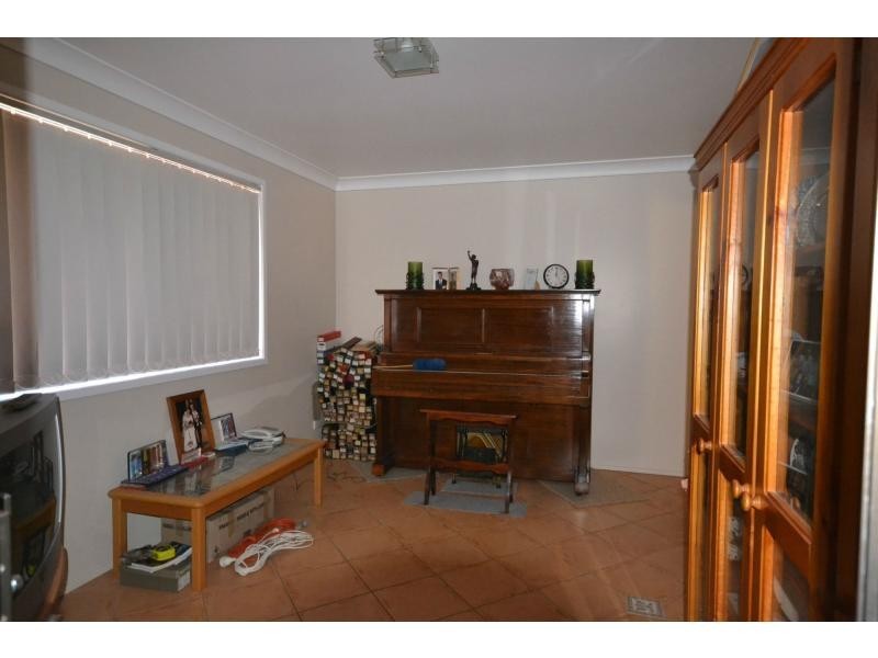 9 Batten Court, Wilsonton QLD 4350