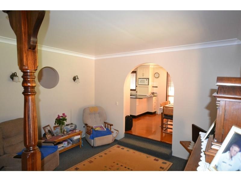 9 Batten Court, Wilsonton QLD 4350