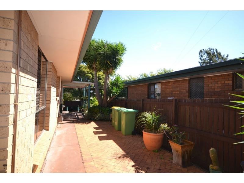 9 Batten Court, Wilsonton QLD 4350