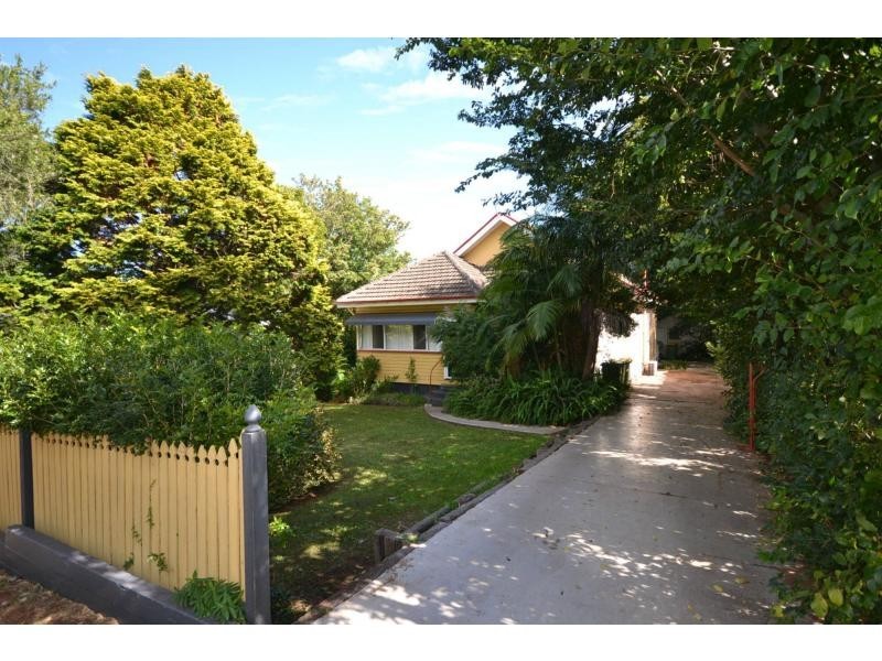 35 Mary Street, Mount Lofty QLD 4350