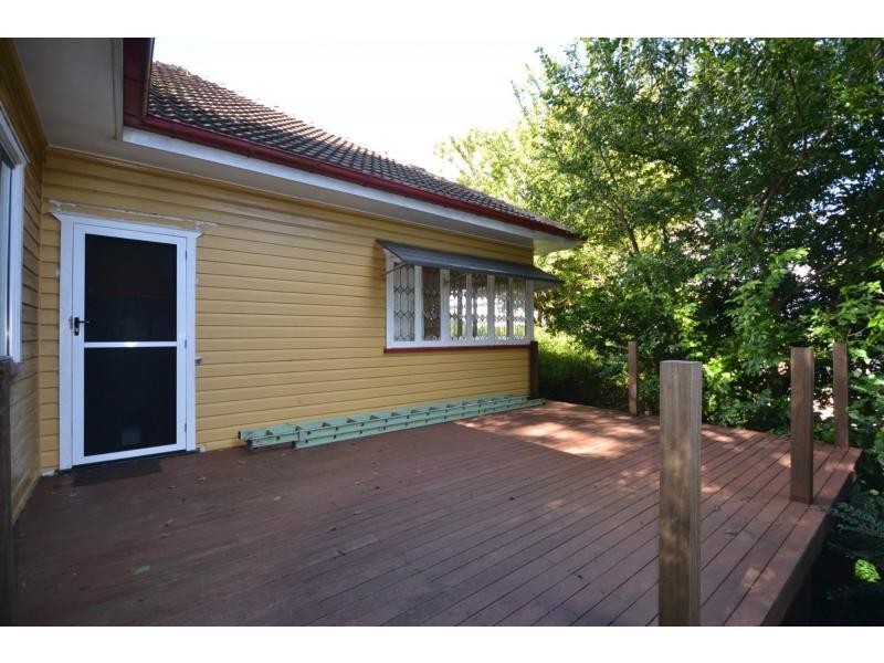 35 Mary Street, Mount Lofty QLD 4350