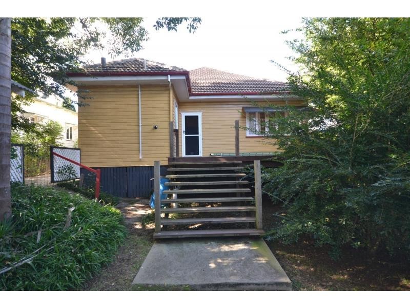 35 Mary Street, Mount Lofty QLD 4350