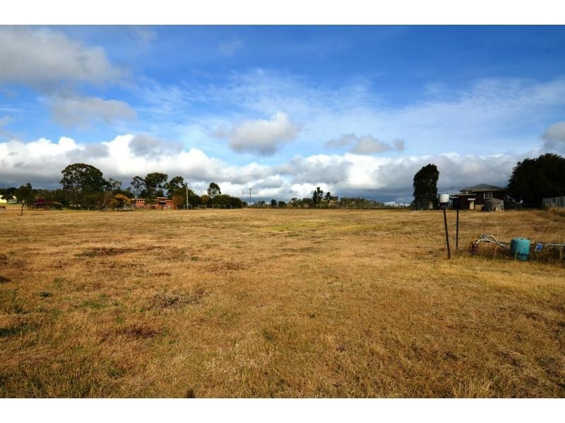 81 Euston Road, Glenvale QLD 4350
