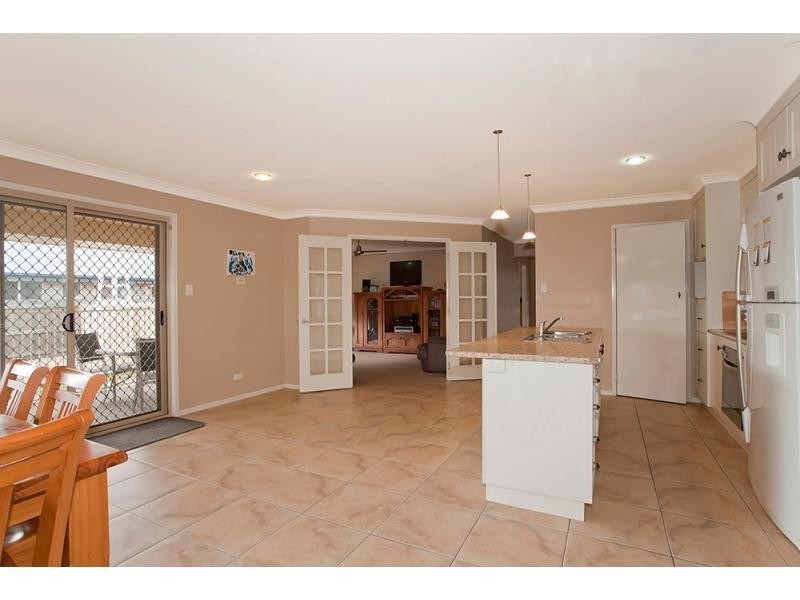 44 Wareena Crescent, Glenvale QLD 4350