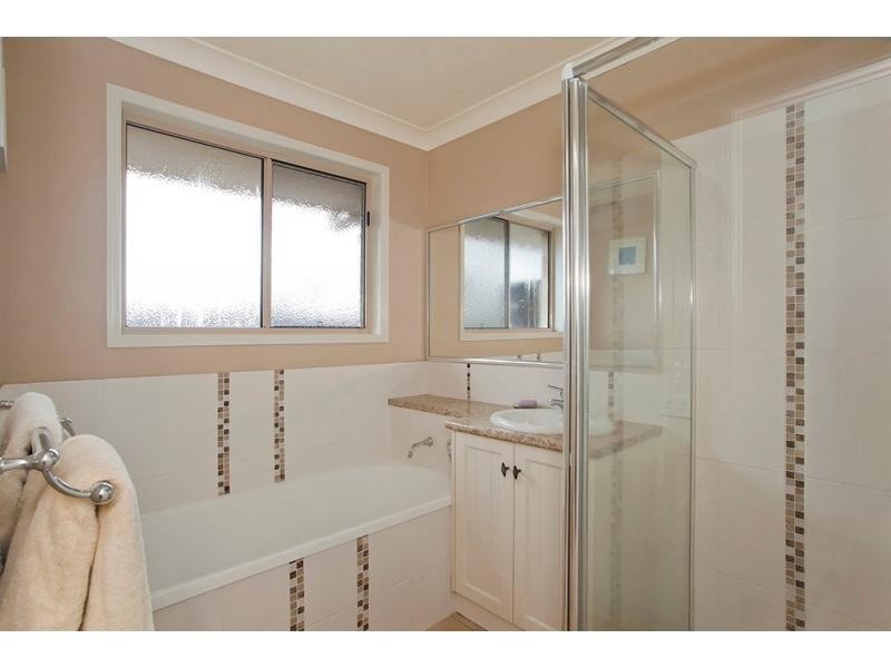 44 Wareena Crescent, Glenvale QLD 4350