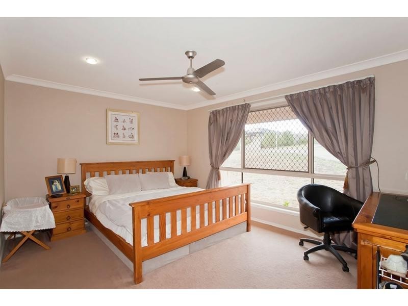 44 Wareena Crescent, Glenvale QLD 4350