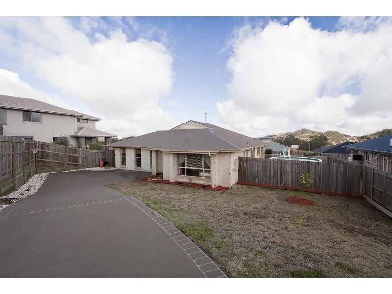 44 Wareena Crescent, Glenvale QLD 4350