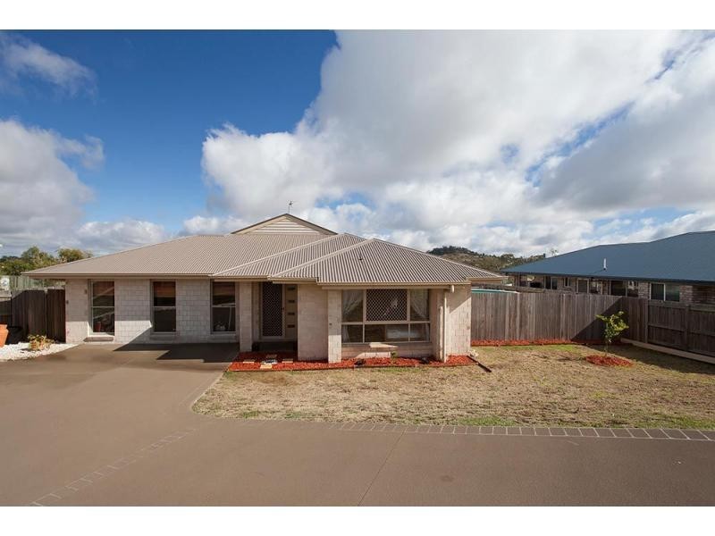 44 Wareena Crescent, Glenvale QLD 4350