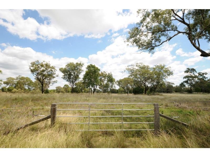 164 E. Drews Road, Wellcamp QLD 4350