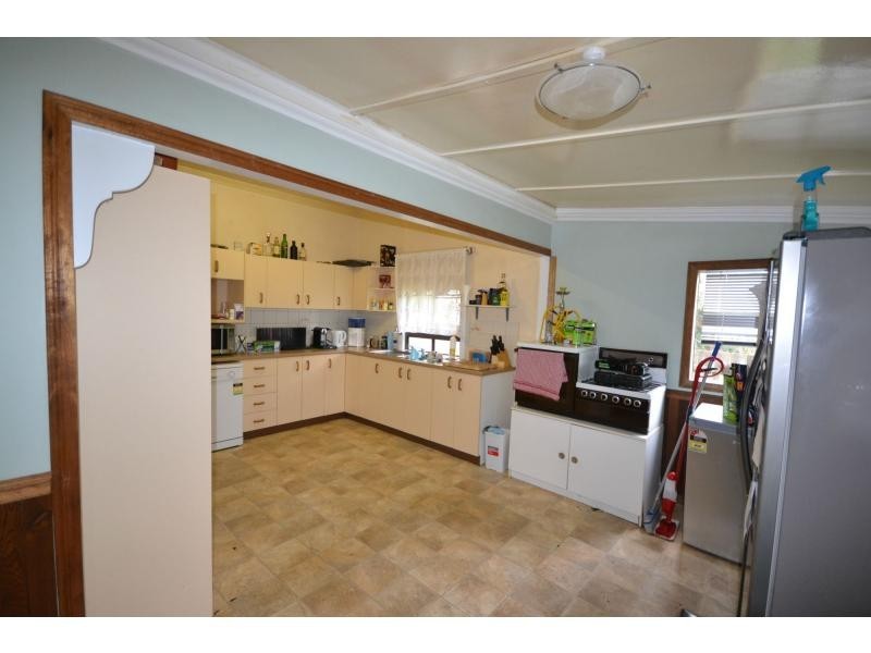 10 Mansford Street, North Toowoomba QLD 4350