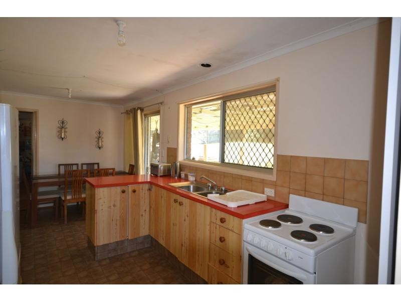 37 Wine Drive, Wilsonton Heights QLD 4350