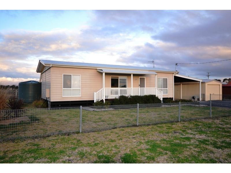 3 Paterson Street, Cambooya QLD 4358