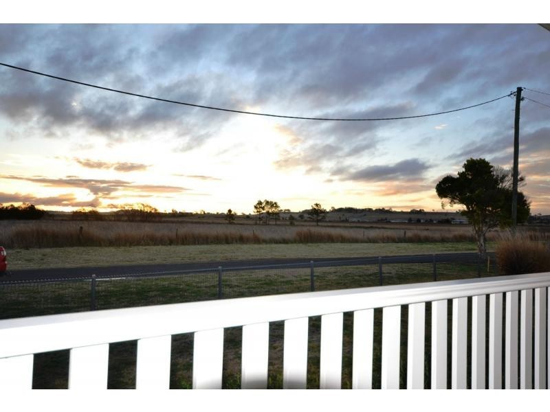 3 Paterson Street, Cambooya QLD 4358