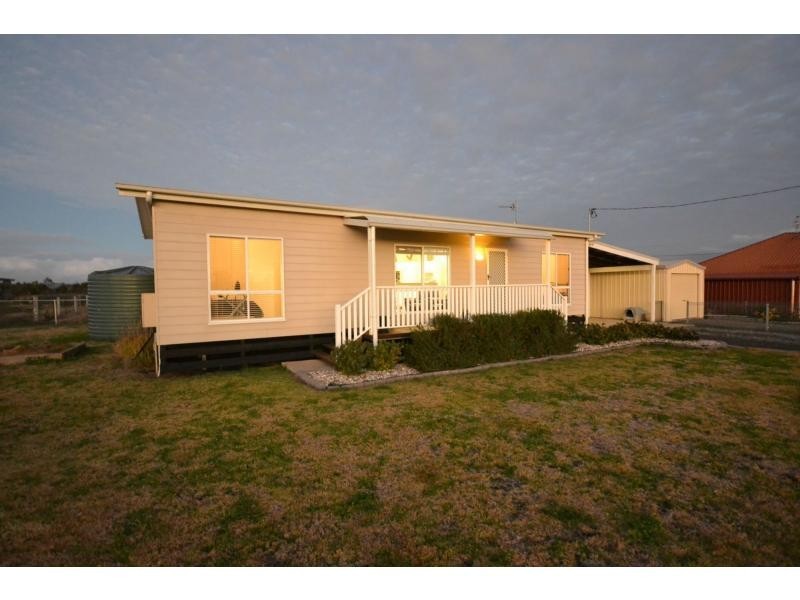 3 Paterson Street, Cambooya QLD 4358