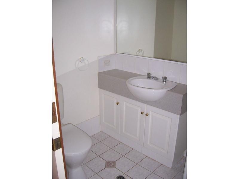 11/484 West Street, Kearneys Spring QLD 4350