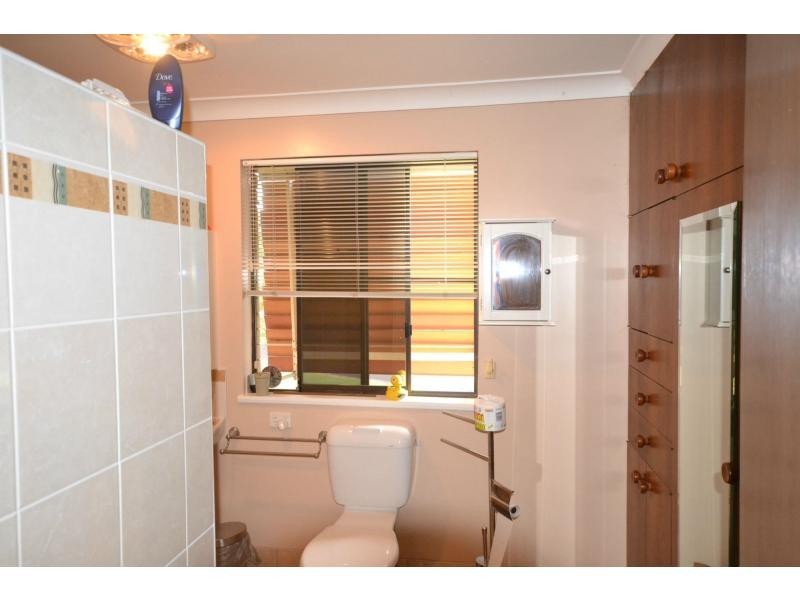 4 Ramsay Road, Glenvale QLD 4350