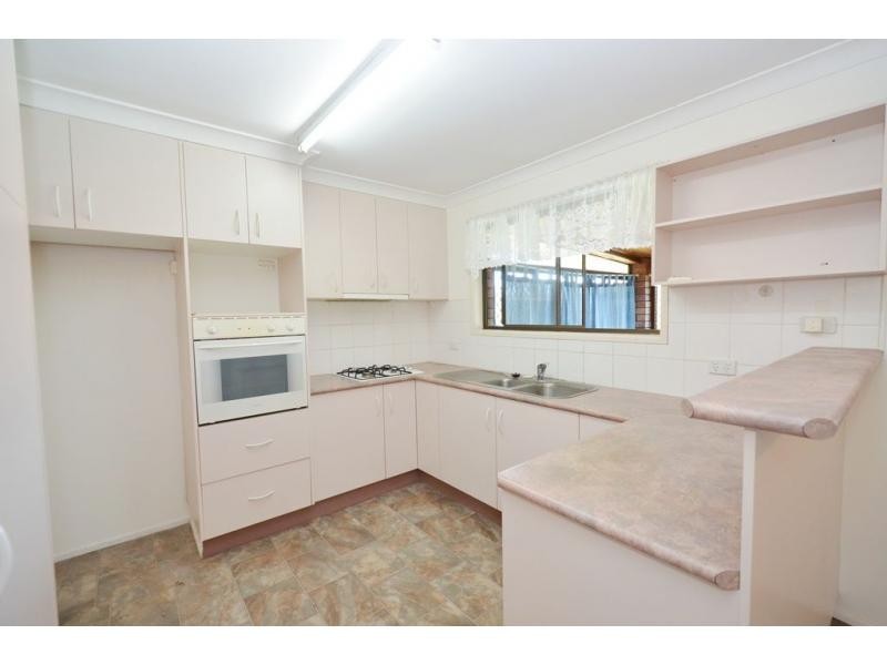 34 Agnes Street, Centenary Heights QLD 4350