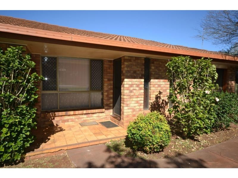 34 Agnes Street, Centenary Heights QLD 4350