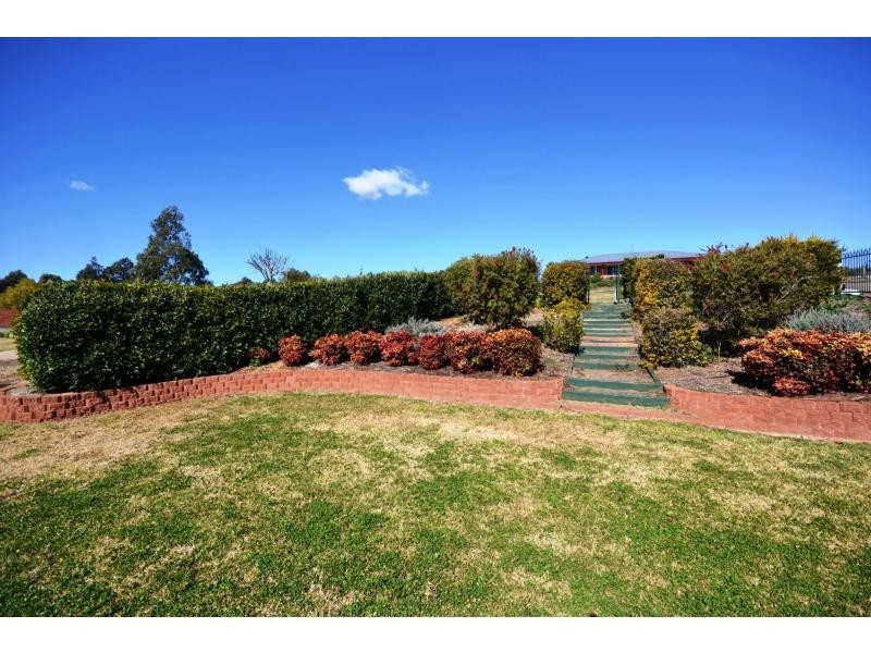 7 FEDERATION Drive, Highfields QLD 4352