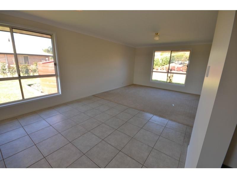 7 FEDERATION Drive, Highfields QLD 4352