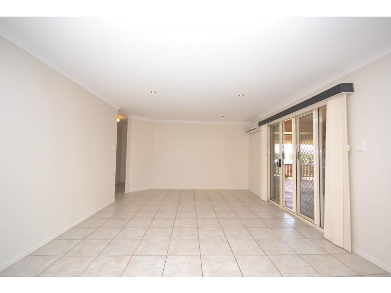 7 FEDERATION Drive, Highfields QLD 4352