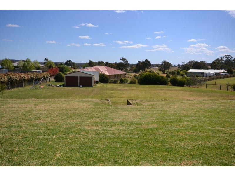 7 FEDERATION Drive, Highfields QLD 4352